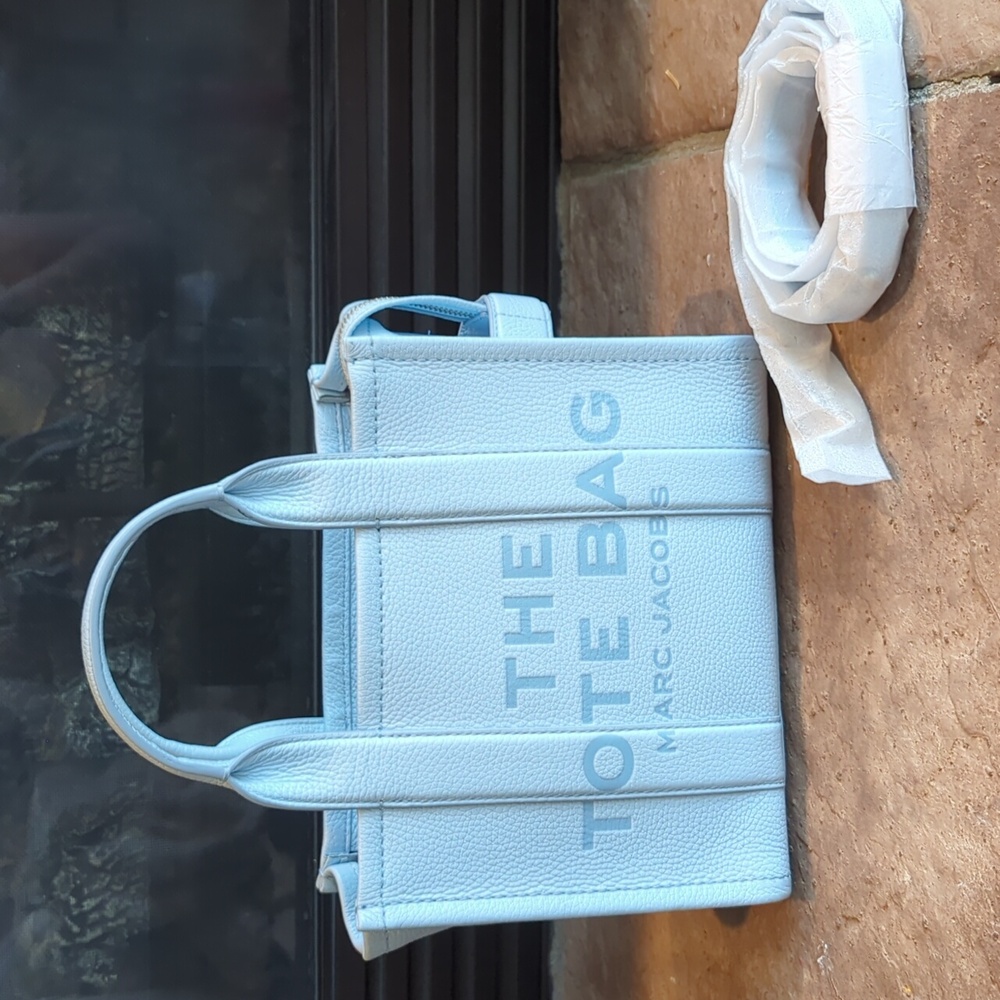 ***Trading This Bag*** Please Don't Buy Unless You're Serena